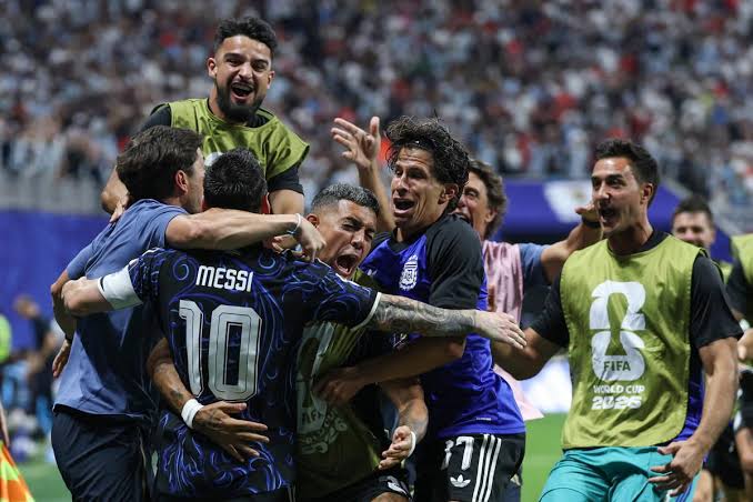 Argentina defeats England 2 - 1 to reach 2026 World Cup Final